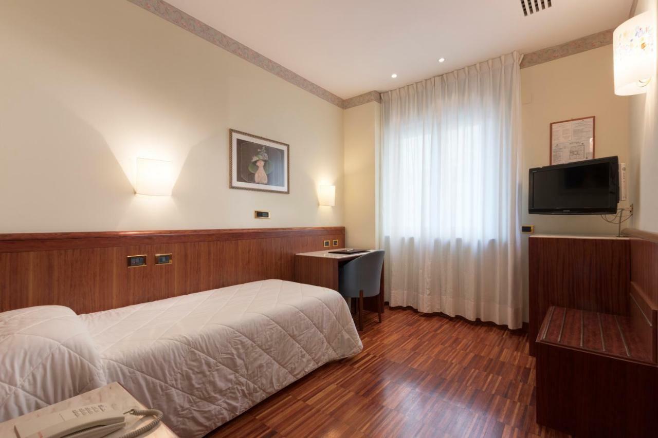 Palace Hotel Civitanova Marche Exterior foto