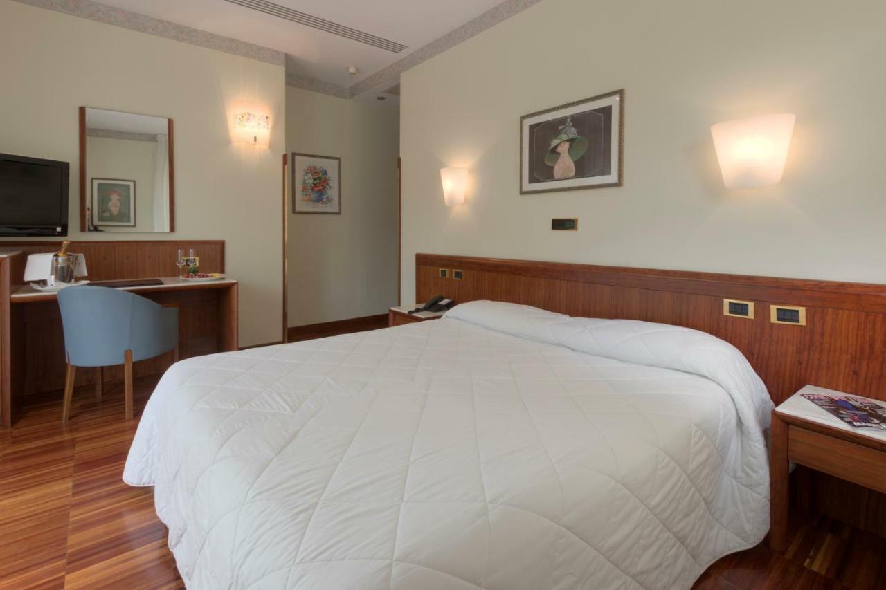 Palace Hotel Civitanova Marche Exterior foto