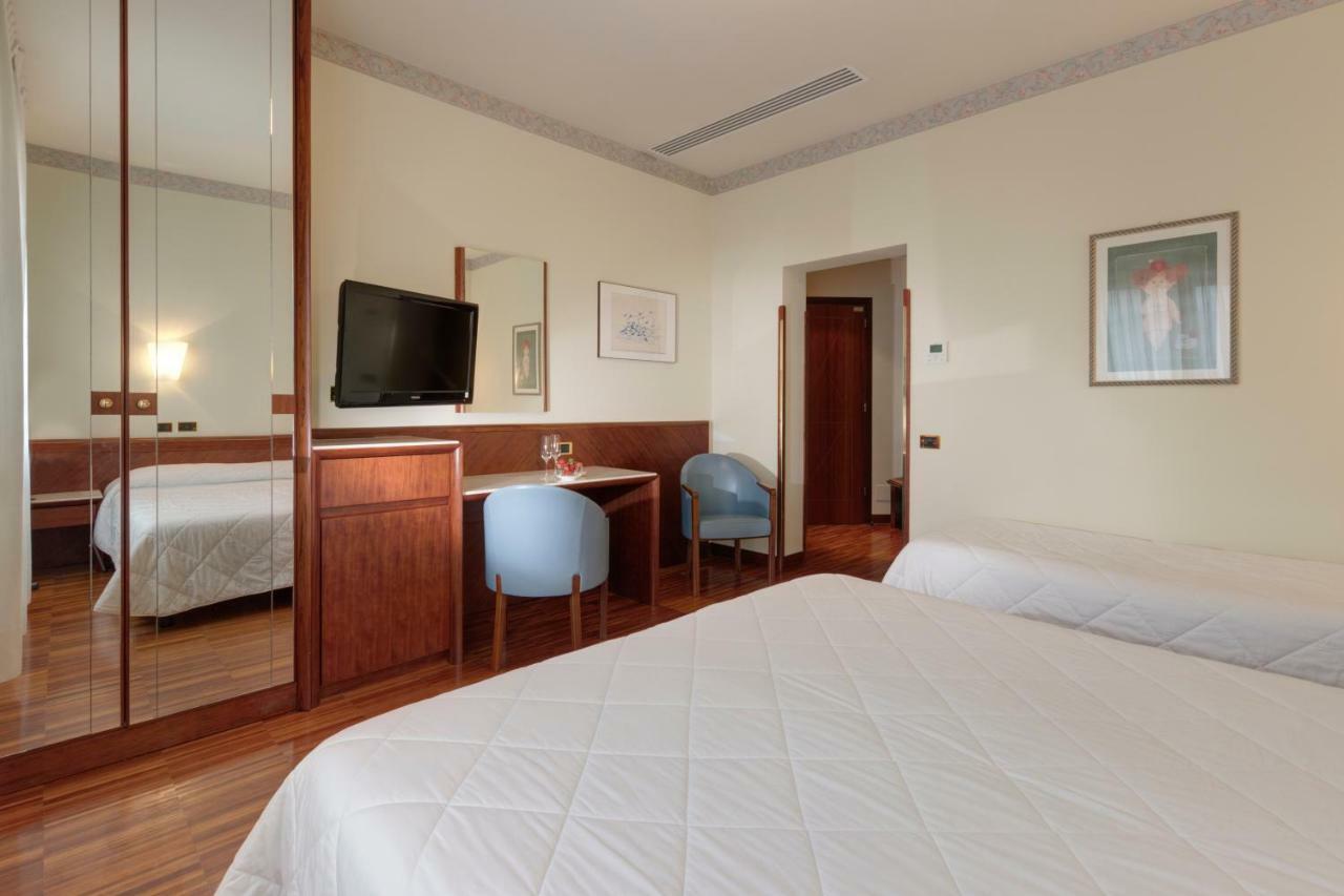 Palace Hotel Civitanova Marche Exterior foto