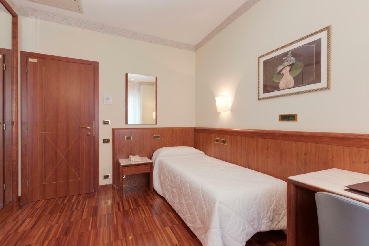 Palace Hotel Civitanova Marche Exterior foto